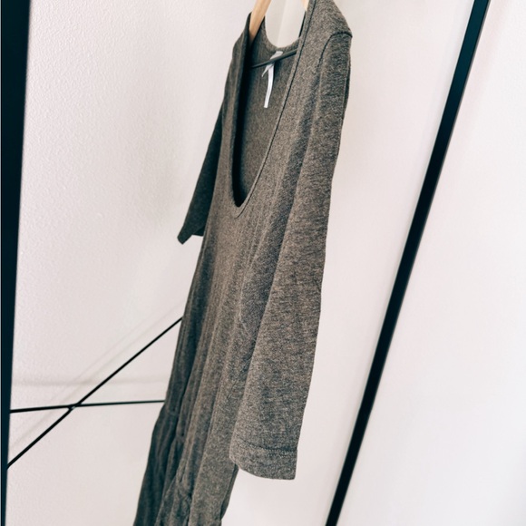 Bobi Dress - Picture 4 of 5